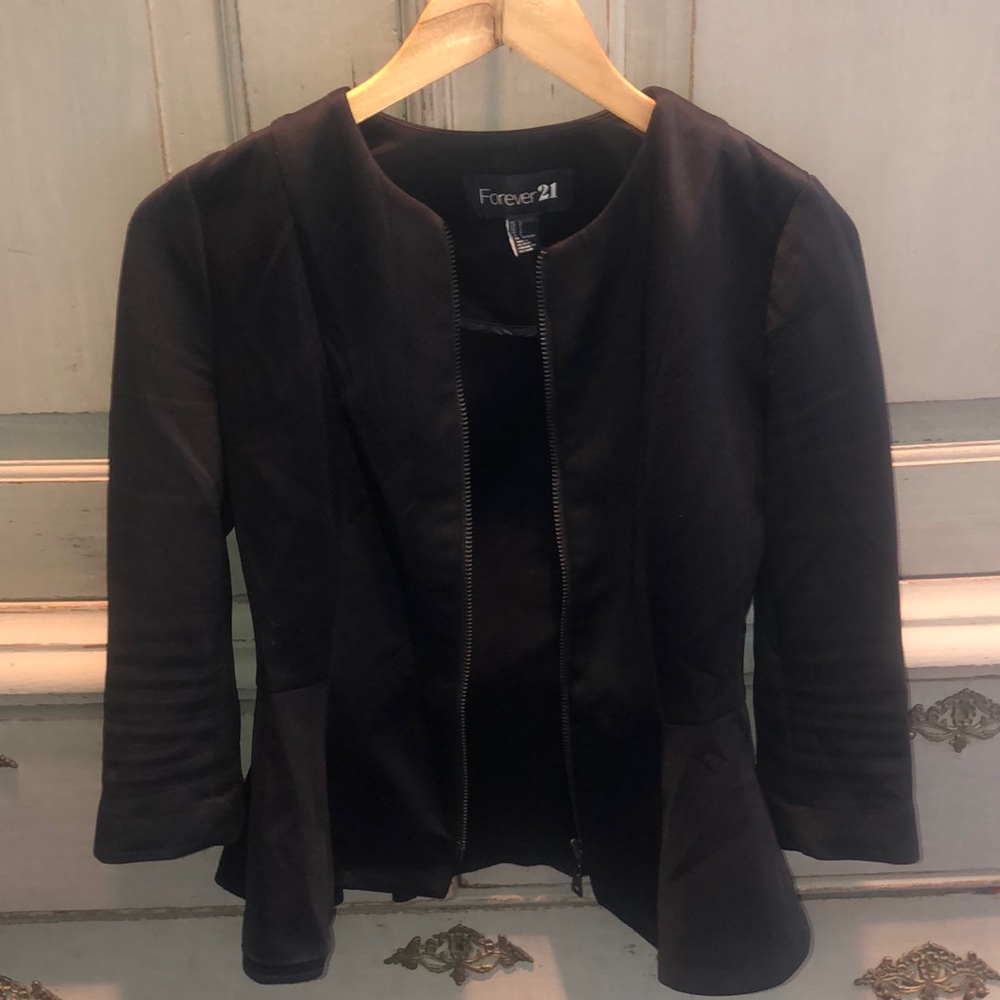 FORVER 21 PEPLUM BLAZER